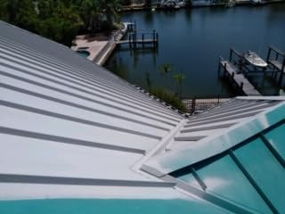 SUPERMAX Elastomeric Roof Coating (Dove Gray, 1 Gallon)