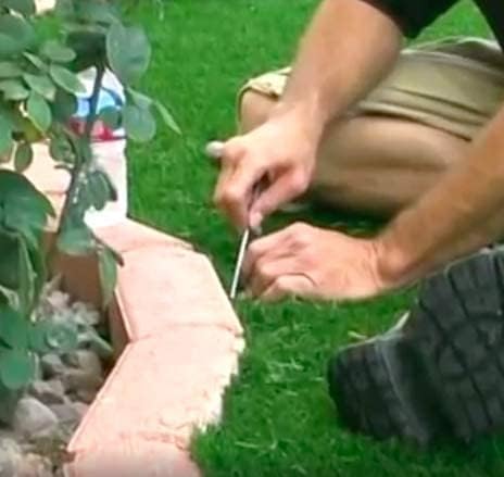 USA Made (150 Pack) Synthetic Grass Landscape, 5.5" Turf Nails/Stakes, 5 lbs Galvanized Boxed Spikes for Securing Artificial Turf & No Dig Edging Products Approximately 150 Nails