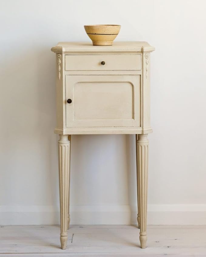 Annie Sloan Chalk Paint® (Old Ochre, 1 Litre/33.8 Fl Oz) a unique decorative paint for furniture, cabinets and home décor with no sanding or priming