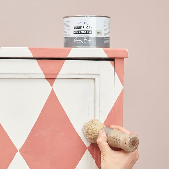 Annie Sloan Clear Chalk Paint® Wax (2.5 Liters) - Protective Furniture Wax for Paintwork | Seals, Softens & Enhances Hand-Painted Finishes