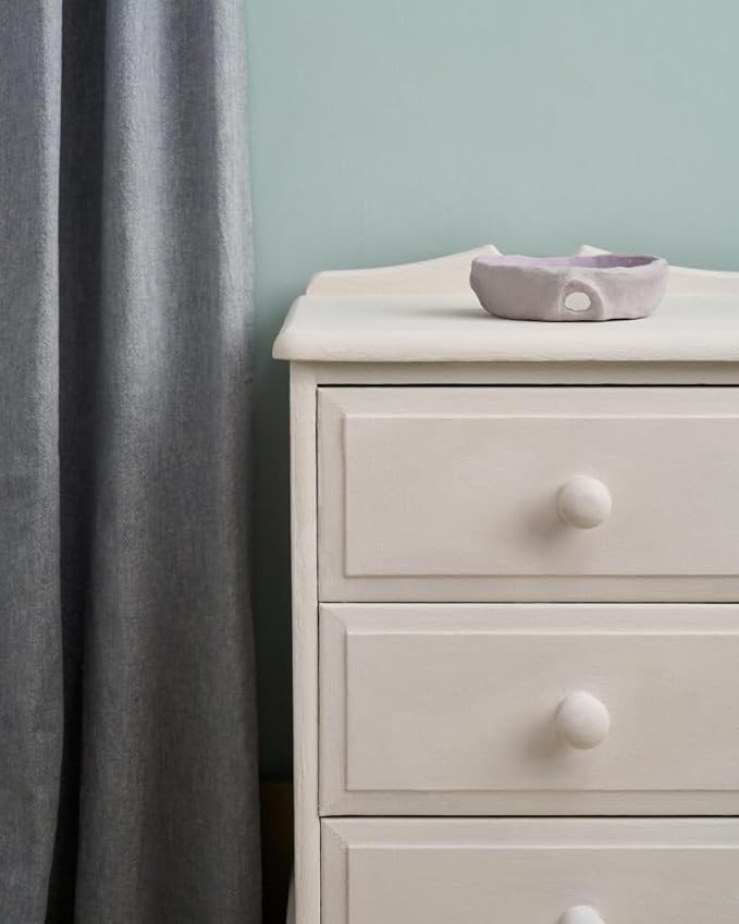 Annie Sloan Chalk Paint® (Rococo White, 500 ml/16.9 Fl Oz) a unique decorative paint for furniture, cabinets and home décor with no sanding or priming