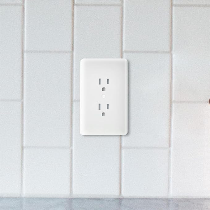 TayMac 2000W MASQUE 2000 Mid-size White 1-Gang Decorator Grounded Duplex Wall Plate, Paintable Outlet Cover Replaces Old Wall Plate