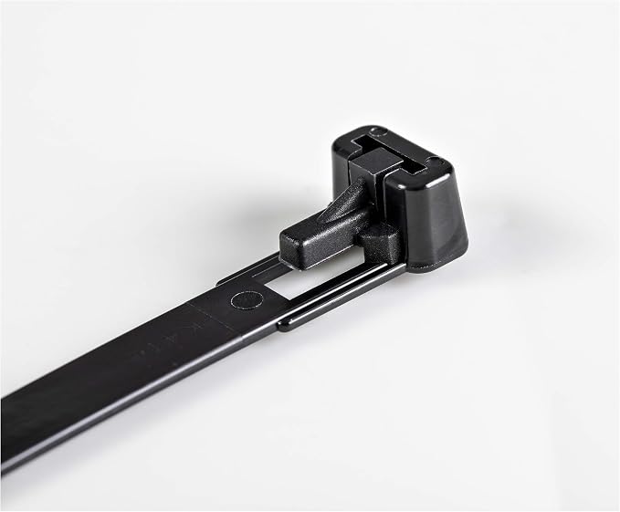 StarTech 5"(12cm) Reusable Cable Ties, 100 Pack, Black, TAA (CBMZTRB5BK) | 94V-2/UL Listed, 1/4"(7mm) wide, 1-1/8"(30mm) Bundle Dia. 50lb(22kg) Tensile Strength, Releasable Nylon Ties, Indoor/Outdoor