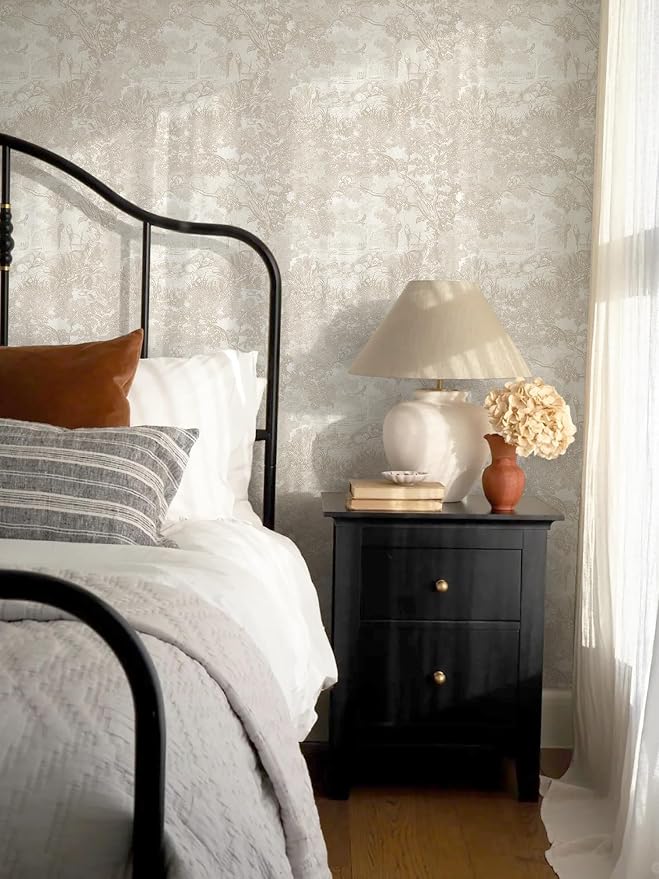 Heroad Peel and Stick Wallpaper Oatmeal Cream Vintage Forest Animals Floral Wallpaper Removable Self-Adhesive Contact Paper for Bedroom Living Room Cabinets Decoration Thicken Vinyl 17.3”x393”