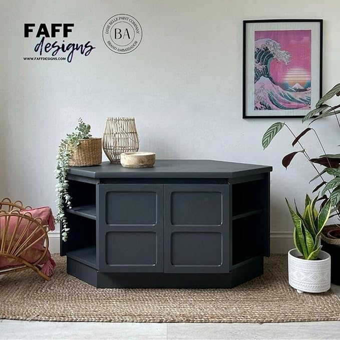 Dixie Belle Paint Company Silk All In One Mineral Paint - Black Sands ( 32oz | 946mL ) - Built in Primer, Built in Topcoat - Chalk Paint for Furniture, Cabinet, Wood, Metal, and Home Decor, DIY