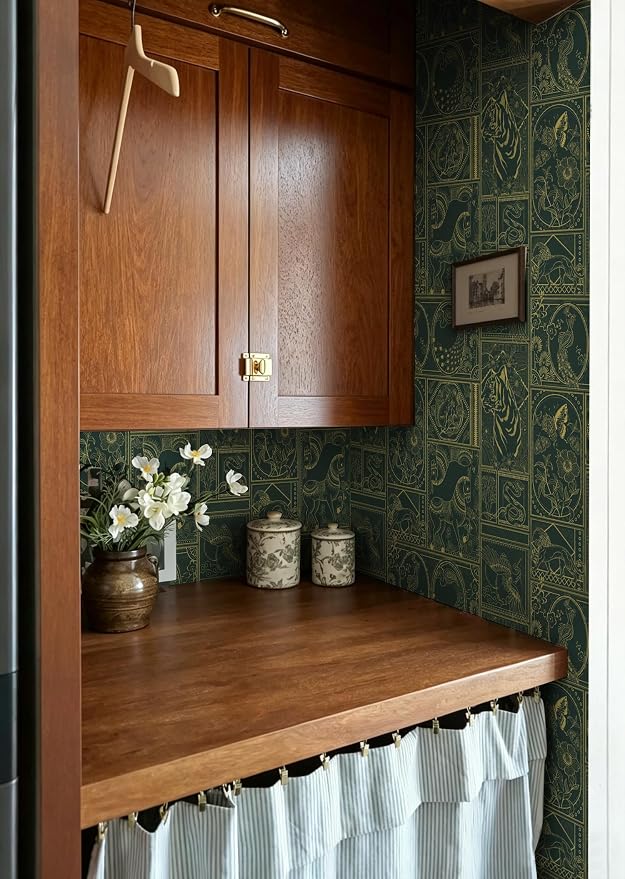 Erfoni 394"x17.7" Vintage Peel and Stick Wallpaper Green and Gold Contact Paper Peel and Stick Removable Animal Pattern Wall Paper DIY Waterproof Self Adhesive Wallpaper for Accent Wall Covering
